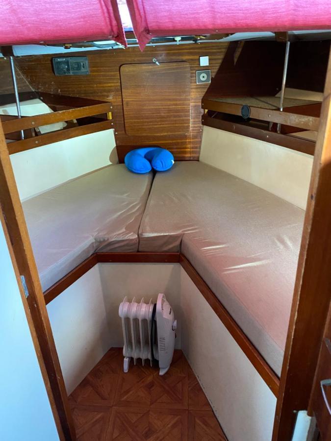 Bateau Hebergement Insolites ลูกัท ภายนอก รูปภาพ